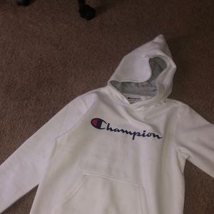 Brand new champion hoodie never been wore bought the wrong size hmp 270-823-5838